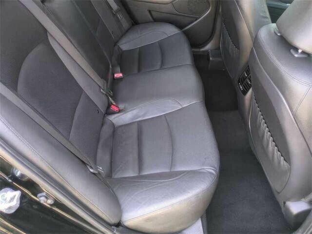 Красный Киа Оптима, объемом двигателя 2.4 л и пробегом 79 тыс. км за 4100 $, фото 11 на Automoto.ua