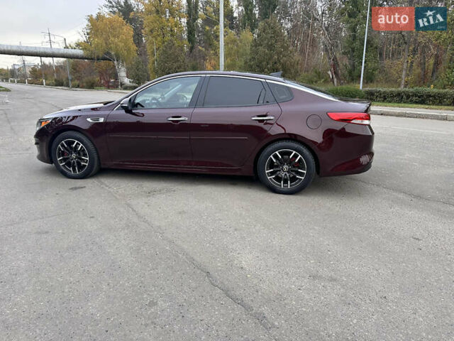 Киа Оптима 2015 в Харькове на Automoto.ua Красный Киа Оптима, объемом двигателя 2.4 л и пробегом 154 тыс. км за 12500 $, фото 4 на Automoto.ua