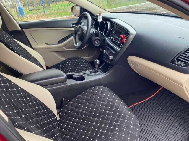 Червоний Кіа Оптіма, об'ємом двигуна 2.4 л та пробігом 162 тис. км за 9700 $, фото 16 на Automoto.ua