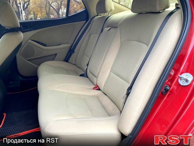 Красный Киа Оптима, объемом двигателя 2.4 л и пробегом 0 тыс. км за 9700 $, фото 10 на Automoto.ua