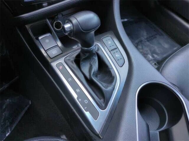 Красный Киа Оптима, объемом двигателя 2.4 л и пробегом 79 тыс. км за 4100 $, фото 7 на Automoto.ua