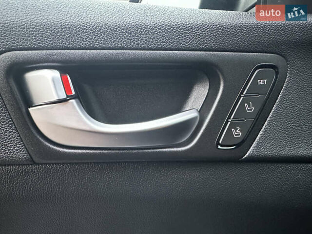 Киа Оптима 2015 в Харькове на Automoto.ua Красный Киа Оптима, объемом двигателя 2.4 л и пробегом 154 тыс. км за 12500 $, фото 28 на Automoto.ua