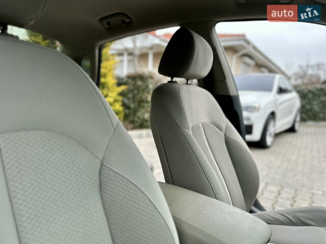 Красный Киа Оптима, объемом двигателя 2.36 л и пробегом 210 тыс. км за 11200 $, фото 60 на Automoto.ua