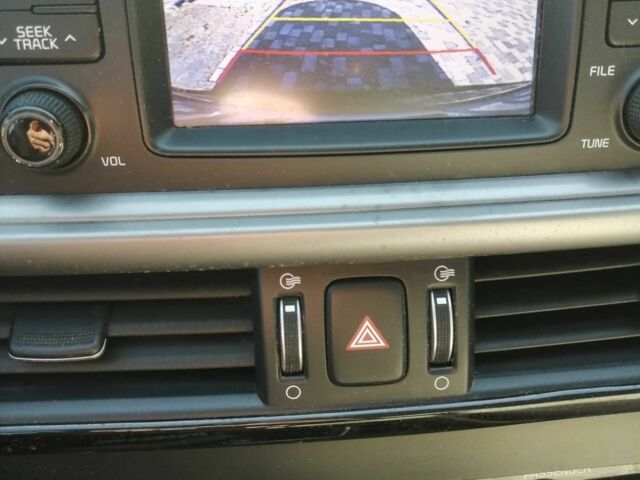 Кіа Оптіма 2016 у Рівному на Automoto.ua Червоний Кіа Оптіма, об'ємом двигуна 2.4 л та пробігом 98 тис. км за 8700 $, фото 8 на Automoto.ua