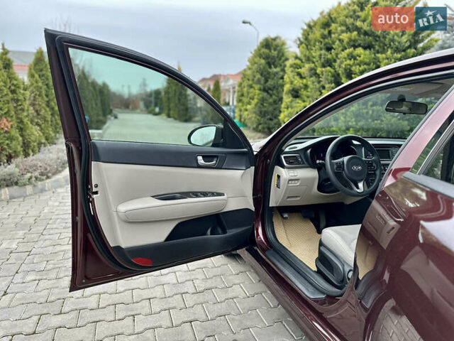 Красный Киа Оптима, объемом двигателя 2.36 л и пробегом 210 тыс. км за 11200 $, фото 30 на Automoto.ua