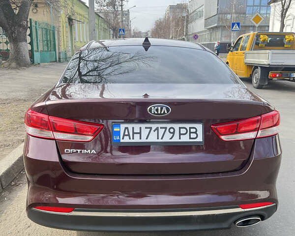 Кіа Оптіма 2016 у Кременчуге на Automoto.ua Червоний Кіа Оптіма, об'ємом двигуна 2.36 л та пробігом 105 тис. км за 10300 $, фото 2 на Automoto.ua