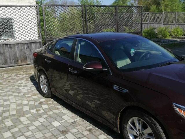 Кіа Оптіма 2016 у Рівному на Automoto.ua Червоний Кіа Оптіма, об'ємом двигуна 2.4 л та пробігом 98 тис. км за 8700 $, фото 5 на Automoto.ua