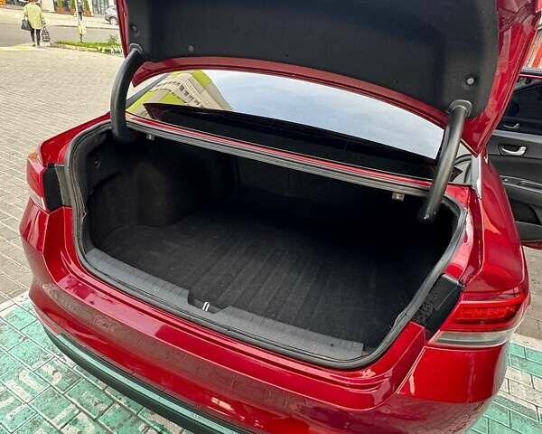 Красный Киа Оптима, объемом двигателя 2.36 л и пробегом 140 тыс. км за 13500 $, фото 8 на Automoto.ua