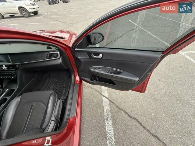 Красный Киа Оптима, объемом двигателя 2.4 л и пробегом 145 тыс. км за 12900 $, фото 11 на Automoto.ua