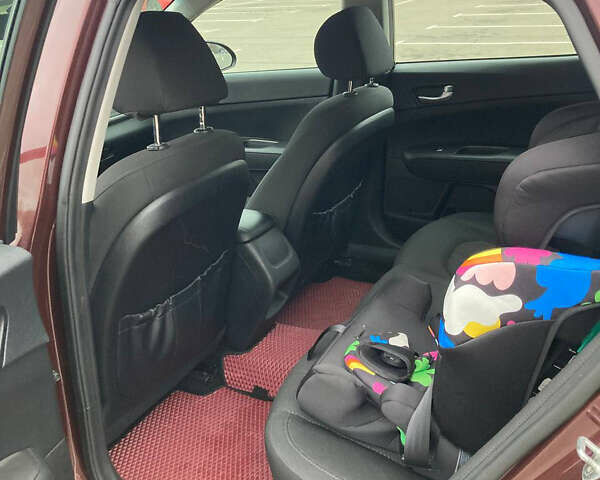 Красный Киа Оптима, объемом двигателя 2.4 л и пробегом 158 тыс. км за 12500 $, фото 16 на Automoto.ua