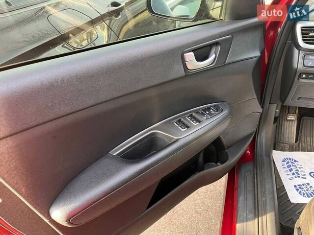 Красный Киа Оптима, объемом двигателя 2.36 л и пробегом 85 тыс. км за 12800 $, фото 9 на Automoto.ua