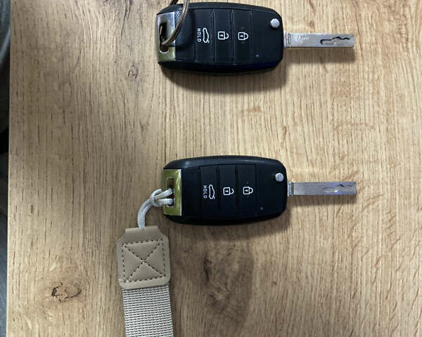 Красный Киа Оптима, объемом двигателя 2.4 л и пробегом 158 тыс. км за 12500 $, фото 28 на Automoto.ua