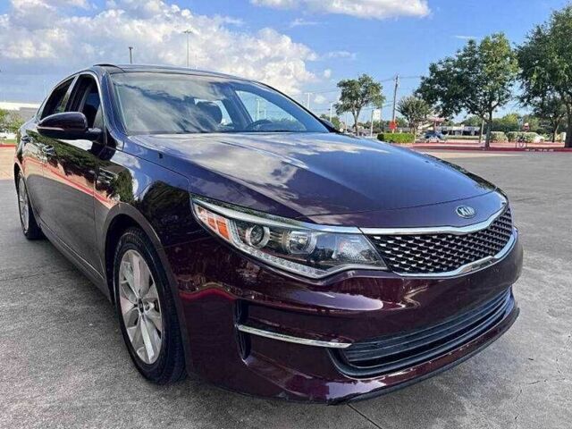 Киа Оптима 2018 в Львове на Automoto.ua Красный Киа Оптима, объемом двигателя 2.4 л и пробегом 43 тыс. км за 2300 $, фото 3 на Automoto.ua