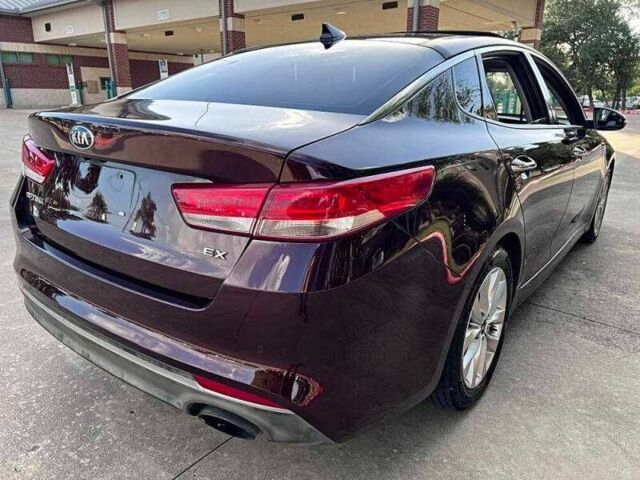 Киа Оптима 2018 в Львове на Automoto.ua Красный Киа Оптима, объемом двигателя 2.4 л и пробегом 43 тыс. км за 2300 $, фото 2 на Automoto.ua