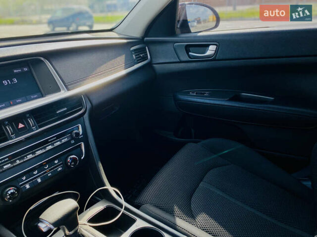 Красный Киа Оптима, объемом двигателя 2.36 л и пробегом 113 тыс. км за 14500 $, фото 10 на Automoto.ua