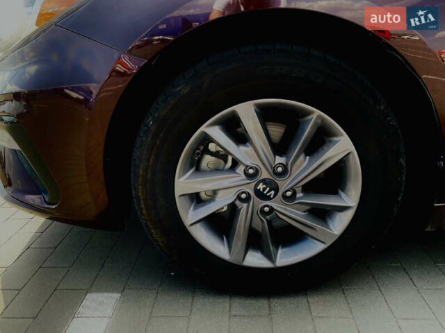 Красный Киа Оптима, объемом двигателя 2.36 л и пробегом 113 тыс. км за 14500 $, фото 7 на Automoto.ua