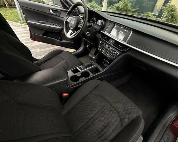 Червоний Кіа Оптіма, об'ємом двигуна 2.36 л та пробігом 80 тис. км за 13500 $, фото 15 на Automoto.ua