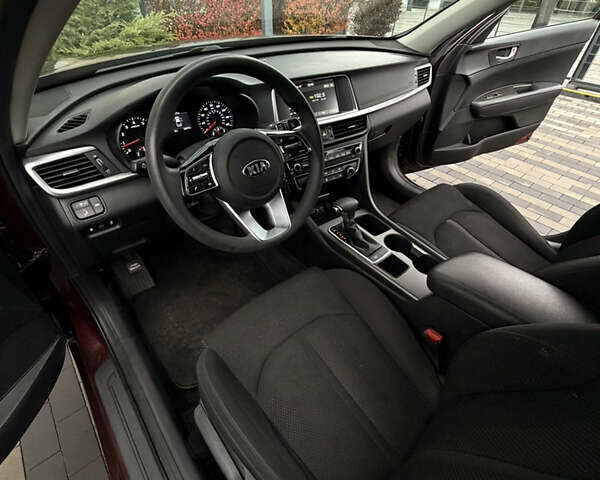 Червоний Кіа Оптіма, об'ємом двигуна 2.36 л та пробігом 80 тис. км за 13500 $, фото 14 на Automoto.ua