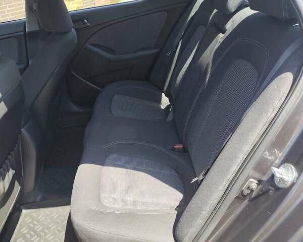 Киа Оптима, объемом двигателя 2 л и пробегом 150 тыс. км за 10000 $, фото 6 на Automoto.ua