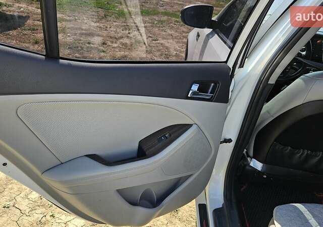 Кіа Оптіма, об'ємом двигуна 2.4 л та пробігом 225 тис. км за 8000 $, фото 30 на Automoto.ua