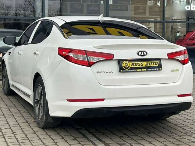 Киа Оптима, объемом двигателя 0 л и пробегом 270 тыс. км за 10000 $, фото 4 на Automoto.ua