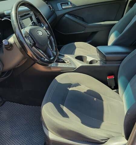 Киа Оптима, объемом двигателя 2.4 л и пробегом 174 тыс. км за 9000 $, фото 3 на Automoto.ua