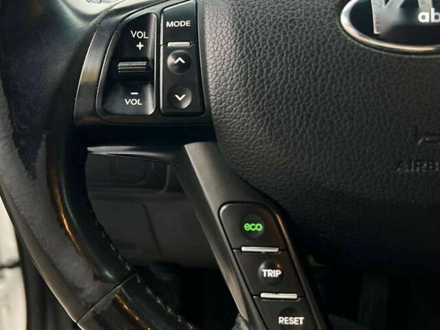 Киа Оптима, объемом двигателя 0 л и пробегом 270 тыс. км за 10000 $, фото 12 на Automoto.ua