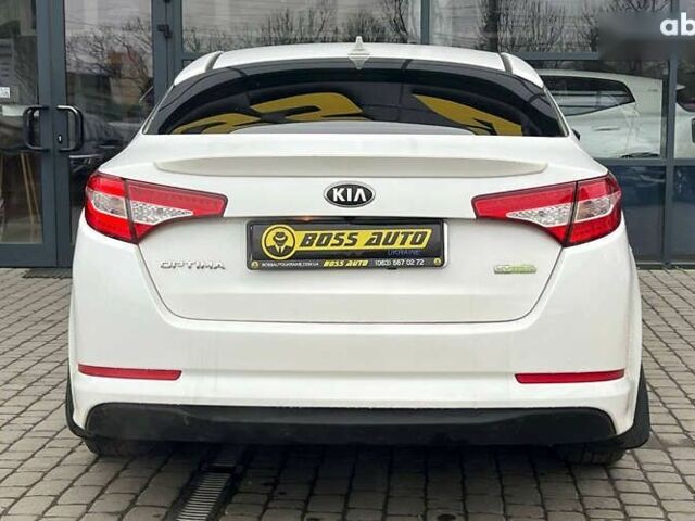 Киа Оптима, объемом двигателя 0 л и пробегом 270 тыс. км за 10000 $, фото 5 на Automoto.ua