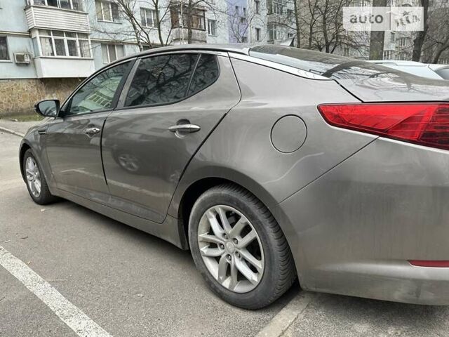 Кіа Оптіма, об'ємом двигуна 2.36 л та пробігом 120 тис. км за 9700 $, фото 6 на Automoto.ua