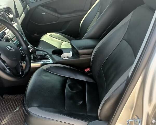 Киа Оптима, объемом двигателя 2.4 л и пробегом 300 тыс. км за 11000 $, фото 11 на Automoto.ua