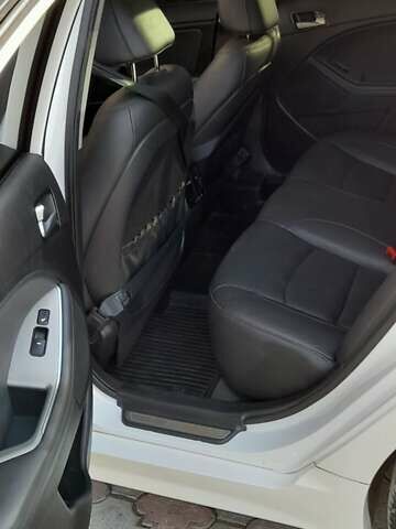 Киа Оптима, объемом двигателя 2 л и пробегом 107 тыс. км за 13300 $, фото 19 на Automoto.ua