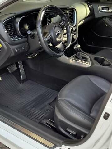 Киа Оптима, объемом двигателя 2 л и пробегом 107 тыс. км за 13300 $, фото 11 на Automoto.ua