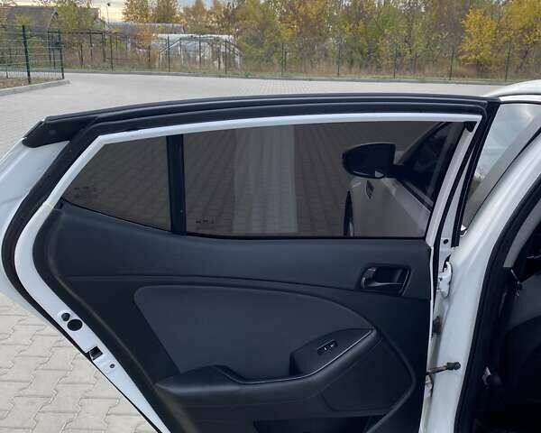 Киа Оптима, объемом двигателя 0 л и пробегом 113 тыс. км за 9399 $, фото 11 на Automoto.ua