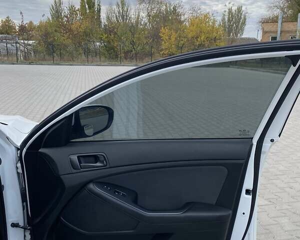 Киа Оптима, объемом двигателя 0 л и пробегом 113 тыс. км за 9399 $, фото 15 на Automoto.ua