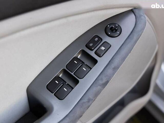 Киа Оптима, объемом двигателя 2.4 л и пробегом 231 тыс. км за 8800 $, фото 12 на Automoto.ua