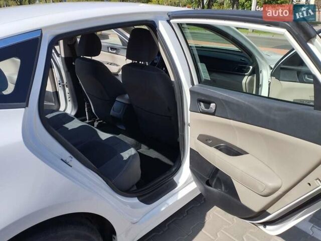 Киа Оптима, объемом двигателя 2.36 л и пробегом 81 тыс. км за 13000 $, фото 6 на Automoto.ua