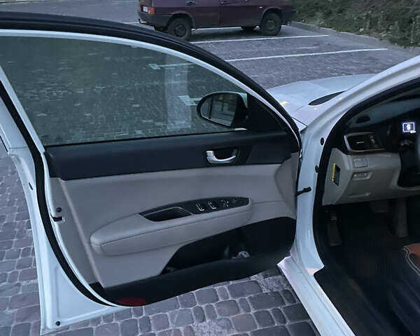 Киа Оптима, объемом двигателя 2.36 л и пробегом 92 тыс. км за 13000 $, фото 12 на Automoto.ua