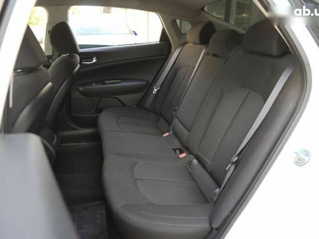 Киа Оптима, объемом двигателя 2.4 л и пробегом 162 тыс. км за 11400 $, фото 5 на Automoto.ua