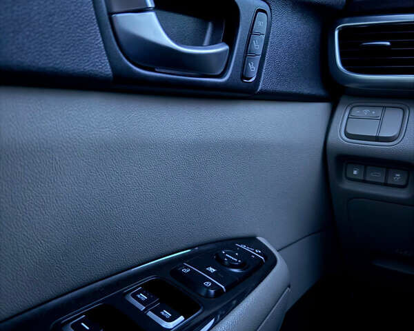 Киа Оптима, объемом двигателя 2.4 л и пробегом 169 тыс. км за 11950 $, фото 12 на Automoto.ua