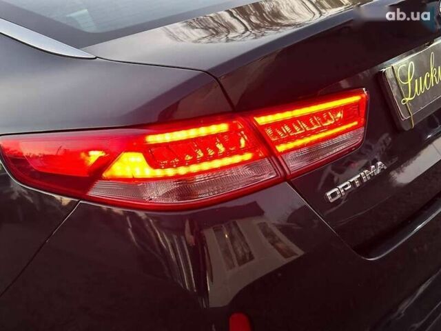 Кіа Оптіма, об'ємом двигуна 0 л та пробігом 105 тис. км за 18700 $, фото 9 на Automoto.ua