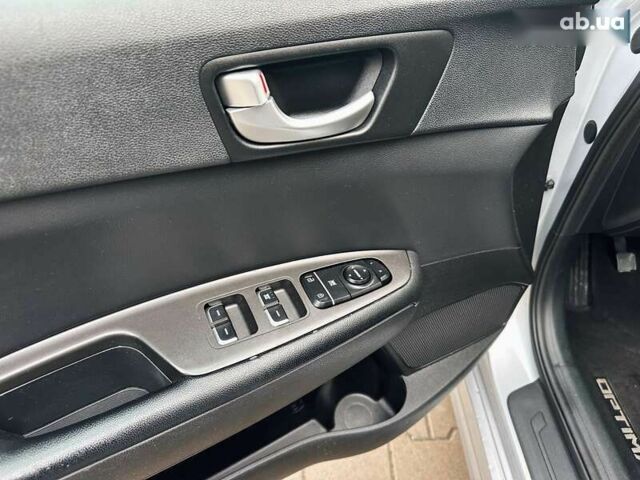 Киа Оптима, объемом двигателя 2.4 л и пробегом 182 тыс. км за 10500 $, фото 7 на Automoto.ua