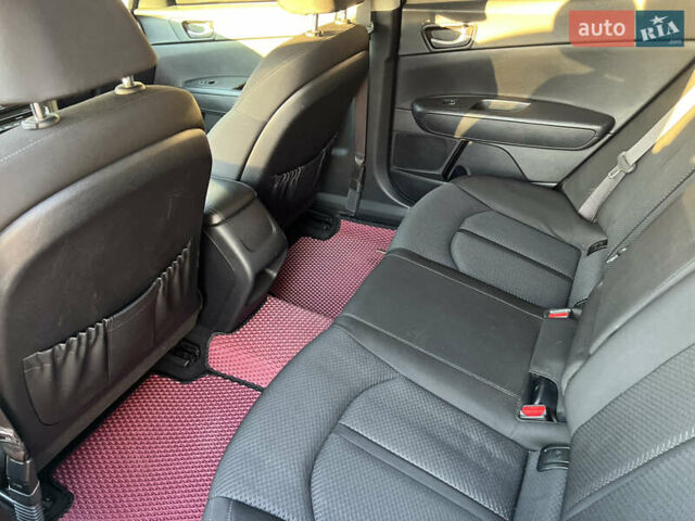 Киа Оптима, объемом двигателя 2.36 л и пробегом 100 тыс. км за 12400 $, фото 12 на Automoto.ua