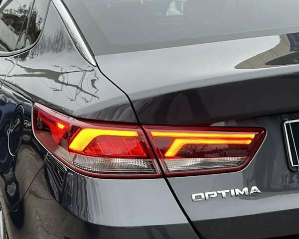 Киа Оптима, объемом двигателя 1.6 л и пробегом 119 тыс. км за 13800 $, фото 11 на Automoto.ua