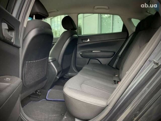 Киа Оптима, объемом двигателя 2.4 л и пробегом 130 тыс. км за 12700 $, фото 10 на Automoto.ua