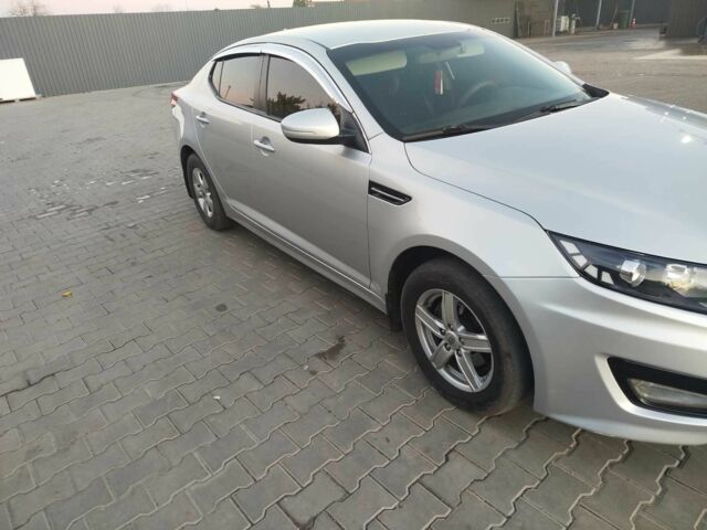 Серый Киа Оптима, объемом двигателя 2 л и пробегом 290 тыс. км за 9000 $, фото 6 на Automoto.ua