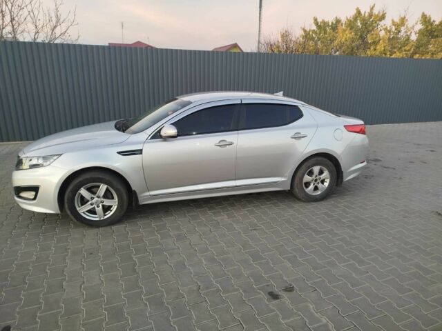 Серый Киа Оптима, объемом двигателя 2 л и пробегом 290 тыс. км за 9000 $, фото 2 на Automoto.ua