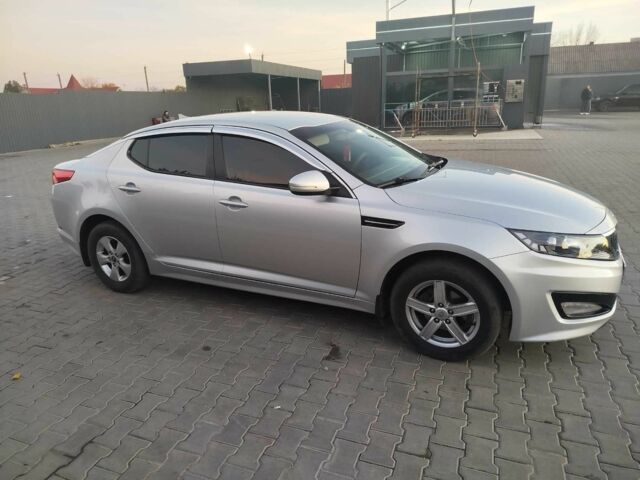 Серый Киа Оптима, объемом двигателя 2 л и пробегом 290 тыс. км за 9000 $, фото 16 на Automoto.ua