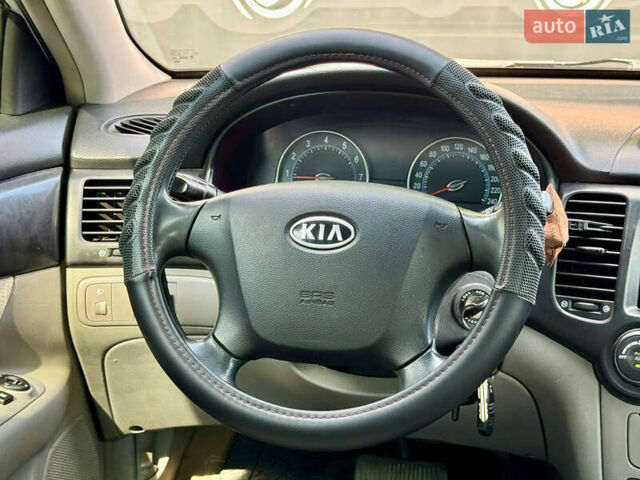 Серый Киа Оптима, объемом двигателя 2.66 л и пробегом 219 тыс. км за 4500 $, фото 10 на Automoto.ua