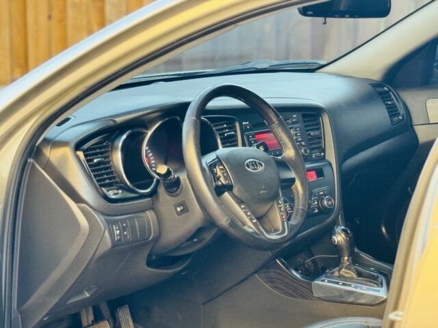 Серый Киа Оптима, объемом двигателя 2 л и пробегом 260 тыс. км за 9800 $, фото 12 на Automoto.ua