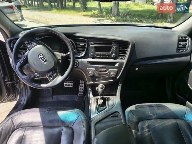 Сірий Кіа Оптіма, об'ємом двигуна 2 л та пробігом 175 тис. км за 9999 $, фото 28 на Automoto.ua